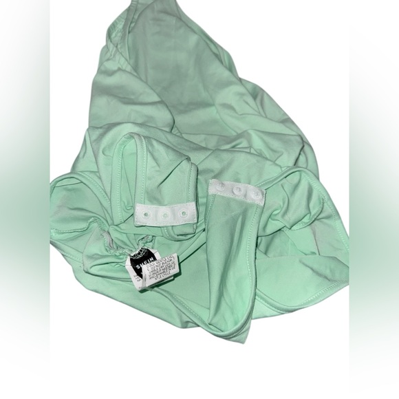 ✨ 5/$30‎ ✨ SHEIN Mint Green One Shoulder Bodysuit - Picture 6 of 6